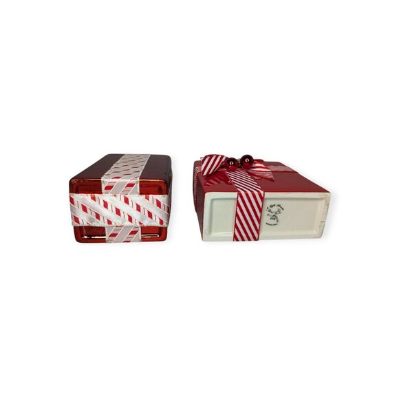 Christmas Presents Red & White Rectangle Ceramic Planters Set of 2 - Picture 6 of 12